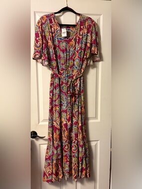 Floral Paisley Tie-Waist Maxi Dress in Burgundy